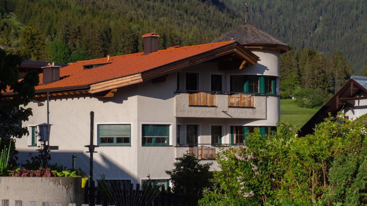 Appartement Strolz Schnann Bagian luar foto