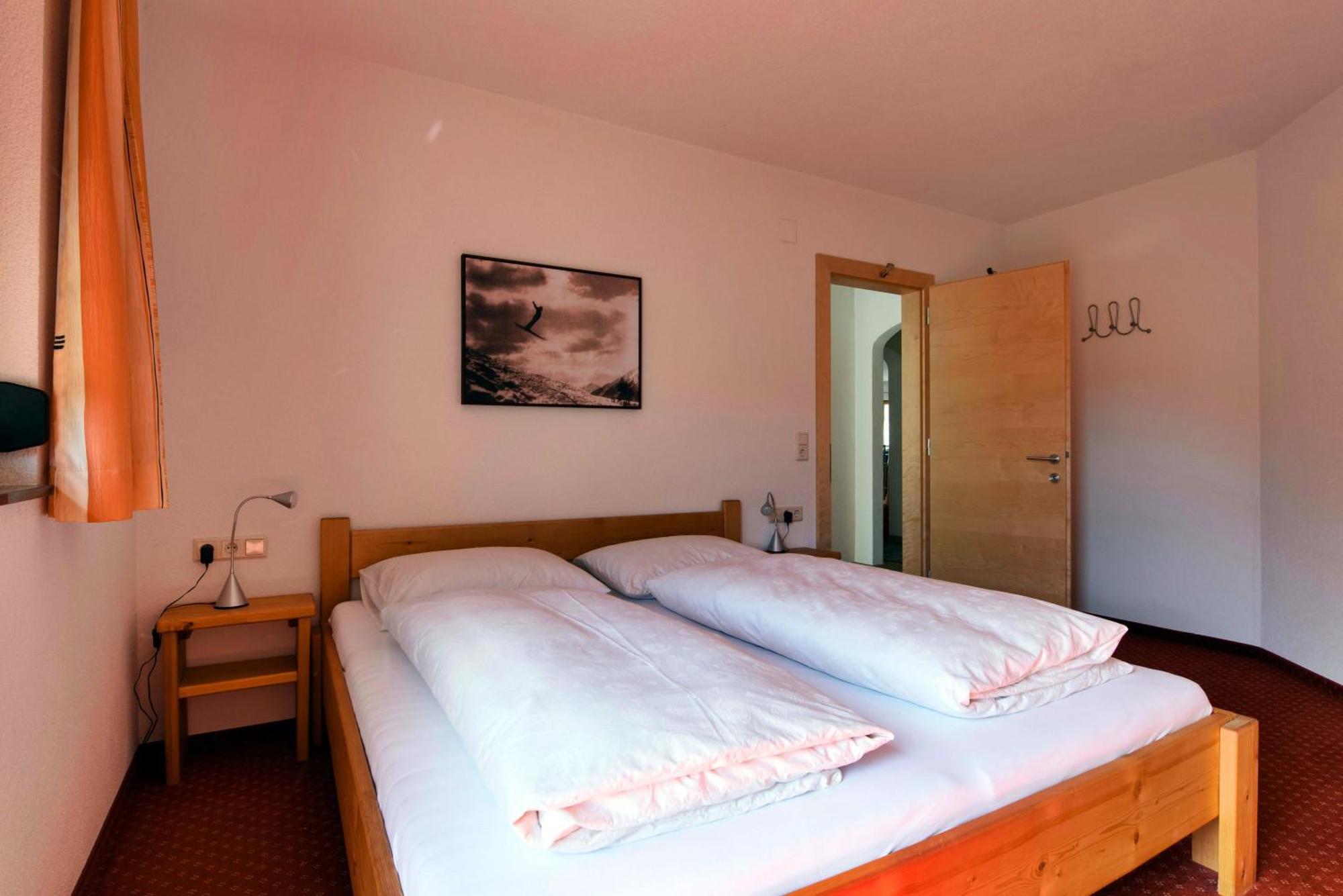 Appartement Strolz Schnann Bagian luar foto