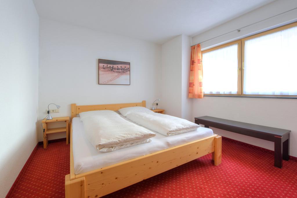 Appartement Strolz Schnann Ruang foto