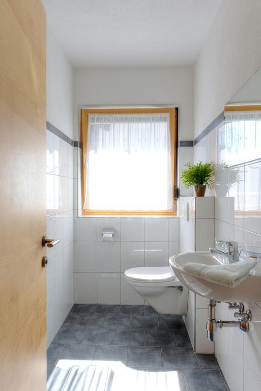 Appartement Strolz Schnann Ruang foto