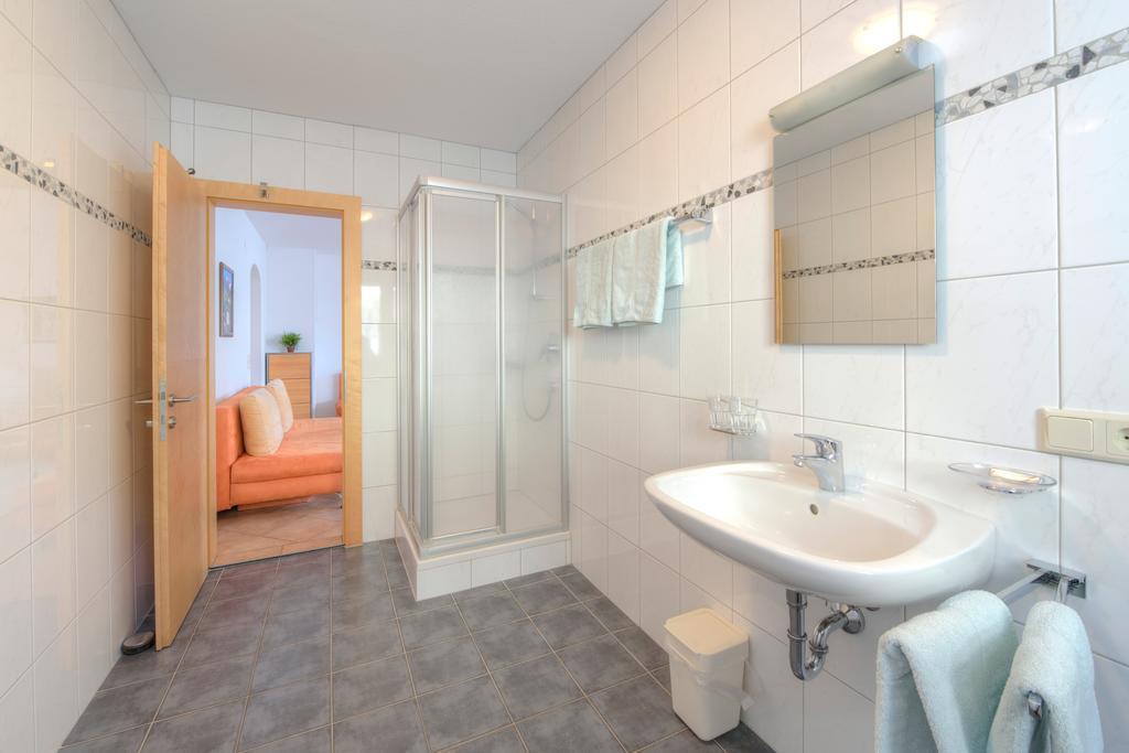 Appartement Strolz Schnann Ruang foto